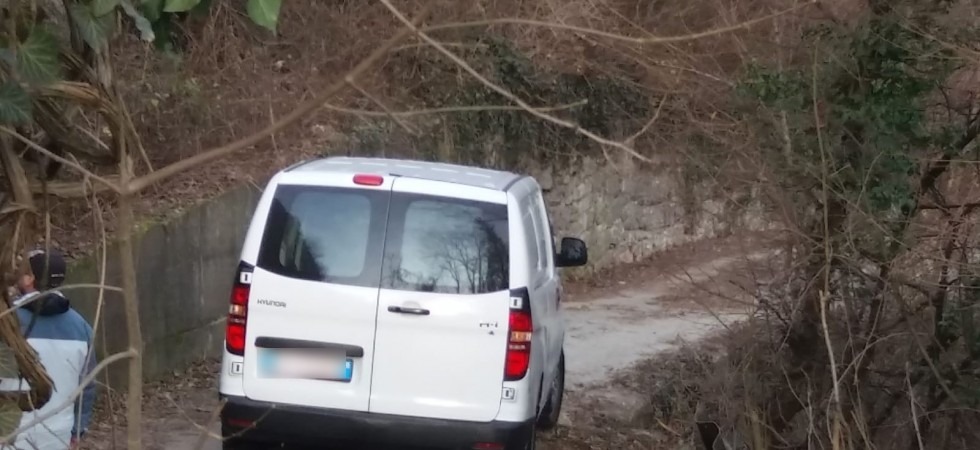 Ritrovato il furgone rubato a Trentino Solidale, era in bilico su una scarpata all'Orrido di Ponte Alto